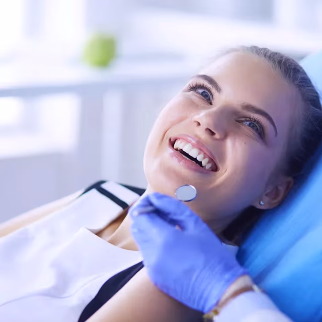 696858d5b69da308092716a7_service-thumbnail-in-office-teeth-whitening
